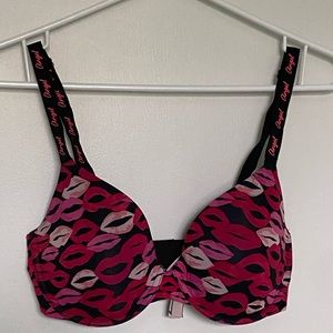 Victoria Secret T-shirt lightly lined Demi